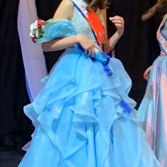 Tiffany Designs organza prom/pageant gown - Picture 2 of 5